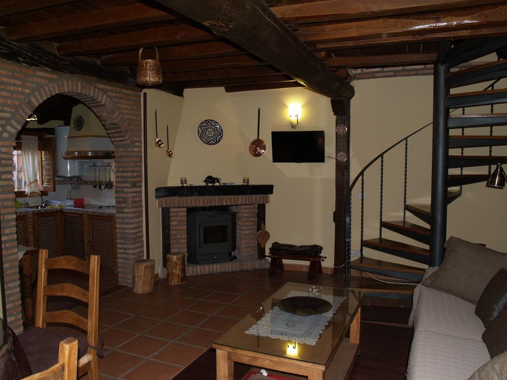 La Casa Del Vado Casa de hóspedes Hervás Exterior foto